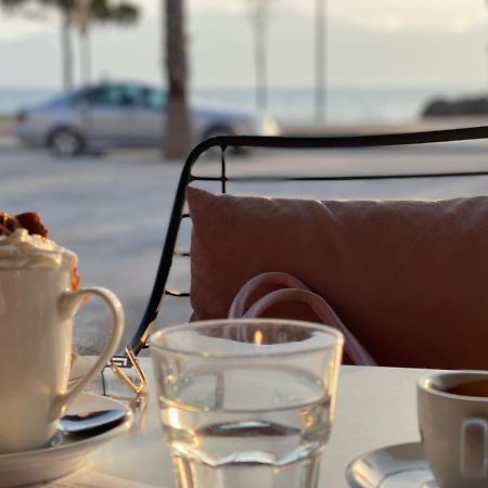 Queen Isabella Premium Hotel Vlorë Buitenkant foto