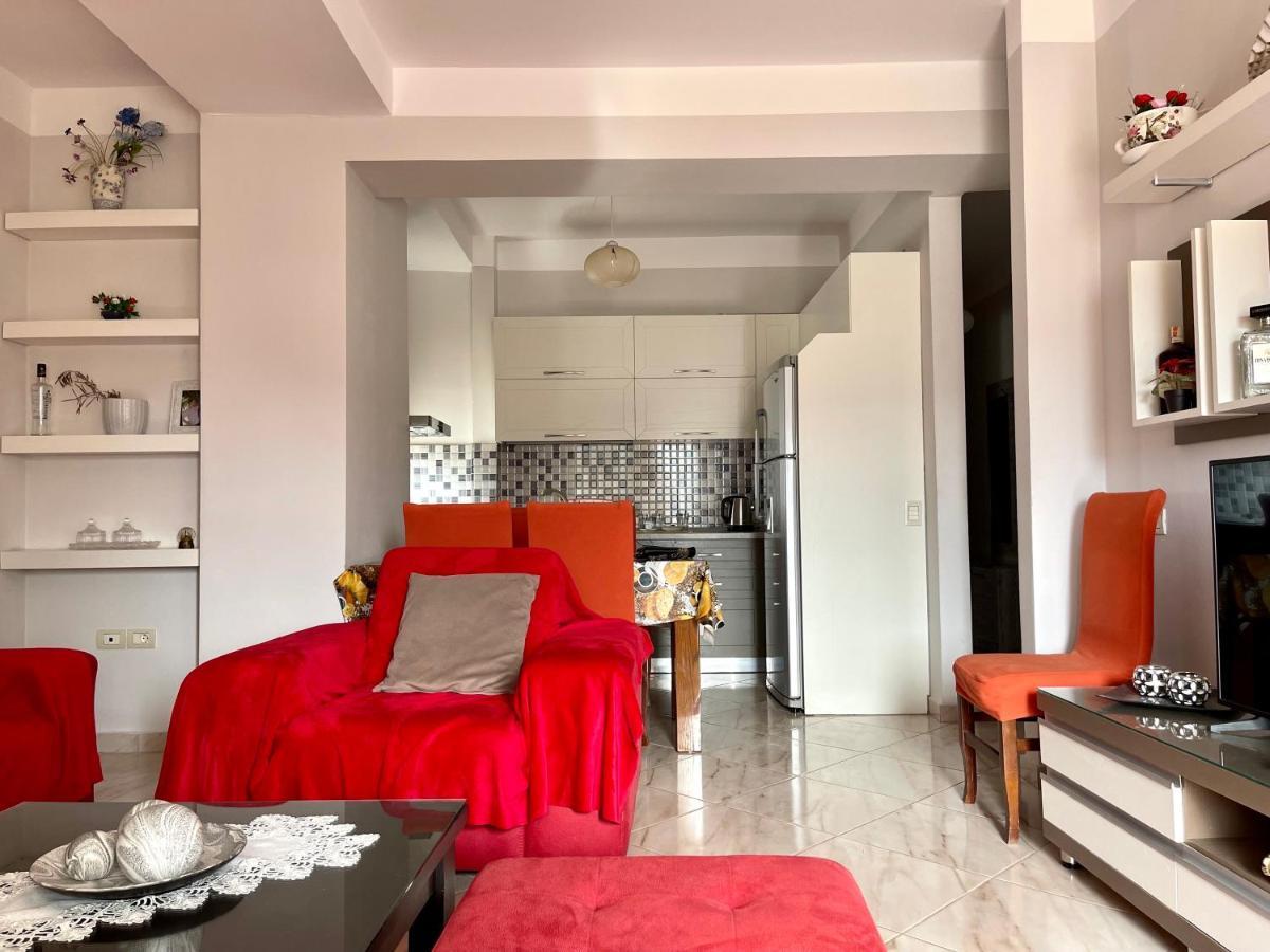 Queen Isabella Premium Hotel Vlorë Buitenkant foto