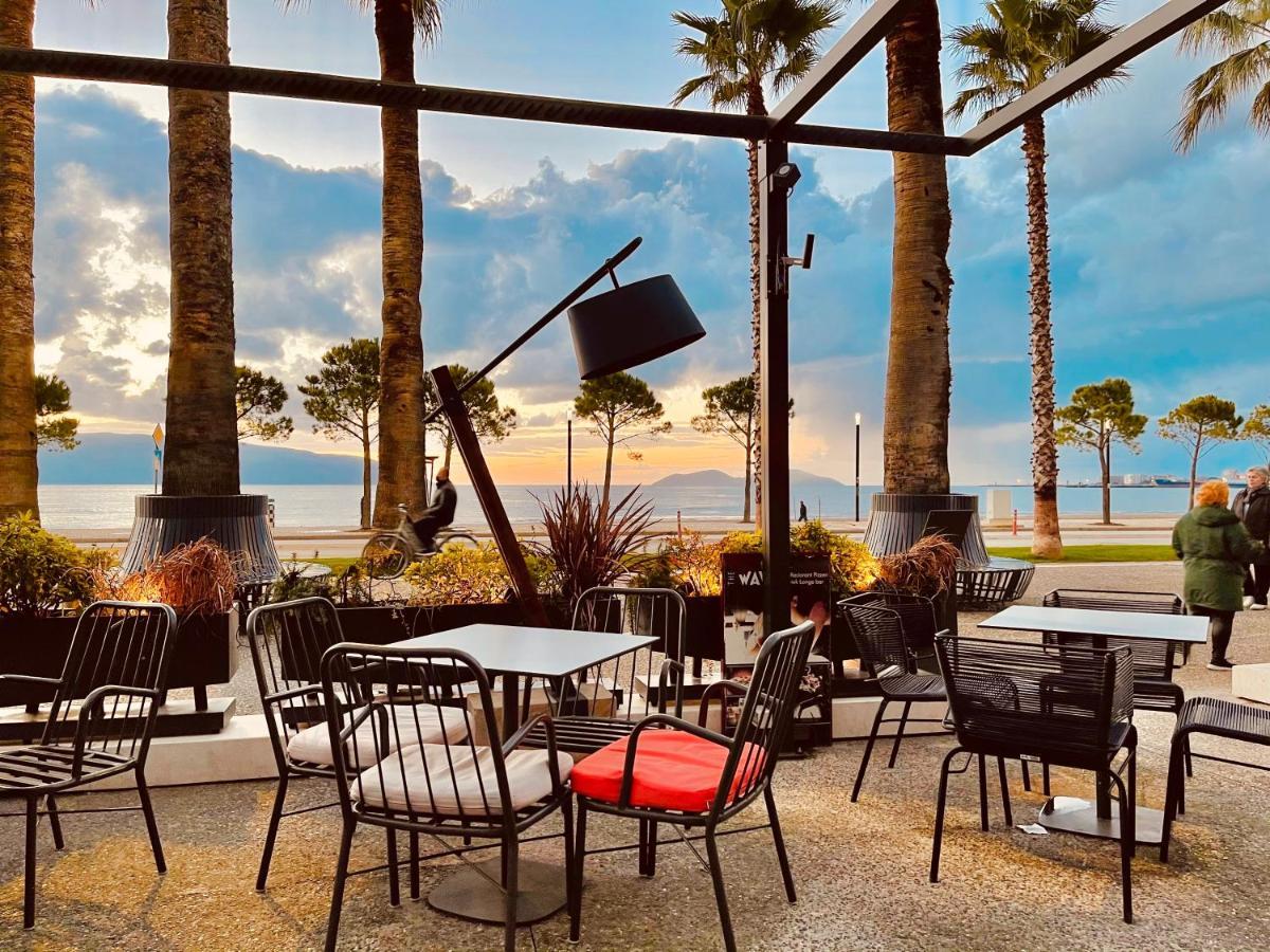 Queen Isabella Premium Hotel Vlorë Buitenkant foto