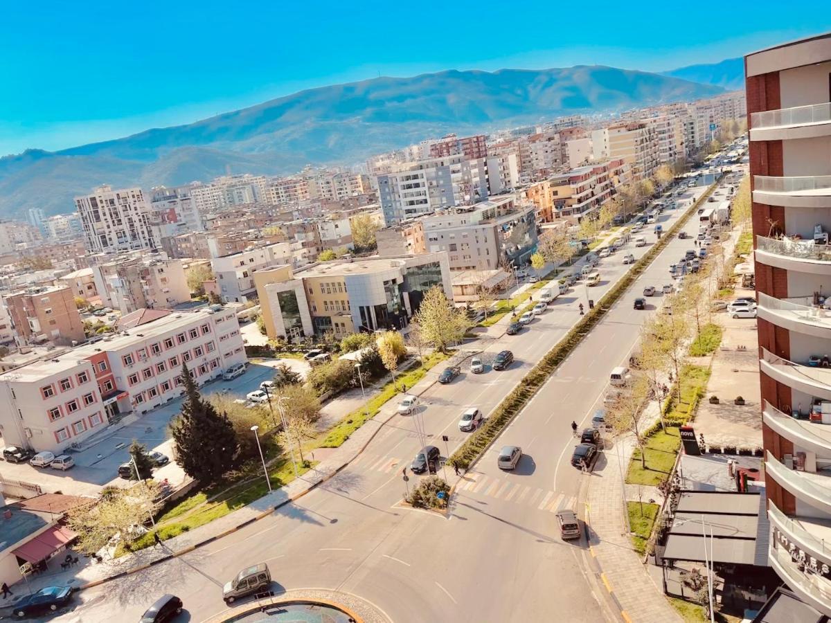 Queen Isabella Premium Hotel Vlorë Buitenkant foto